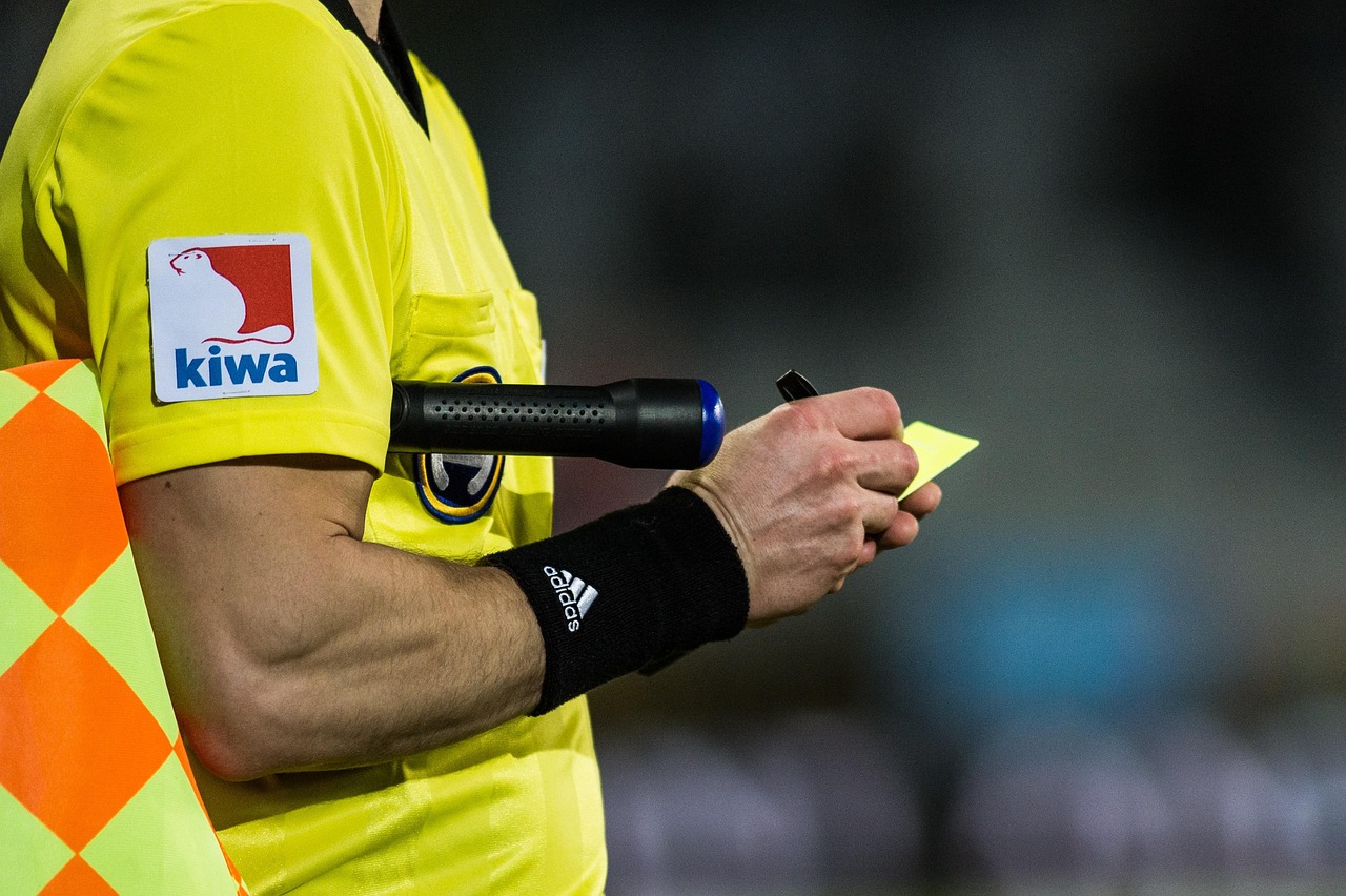 football-referee-6145760_1280.jpg