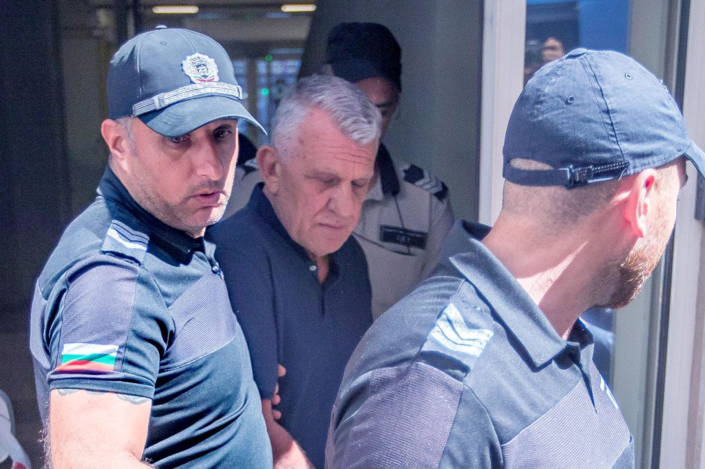 Гърми новина: Паскал се прибрал в ареста в София, за да отърве разстрел в Сърбия