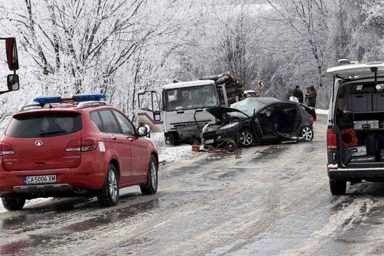 Ловеч - катастрофа - загинала жена