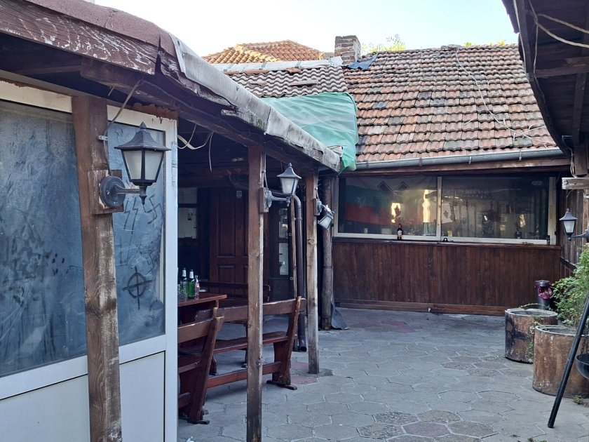 1-8.jpeg