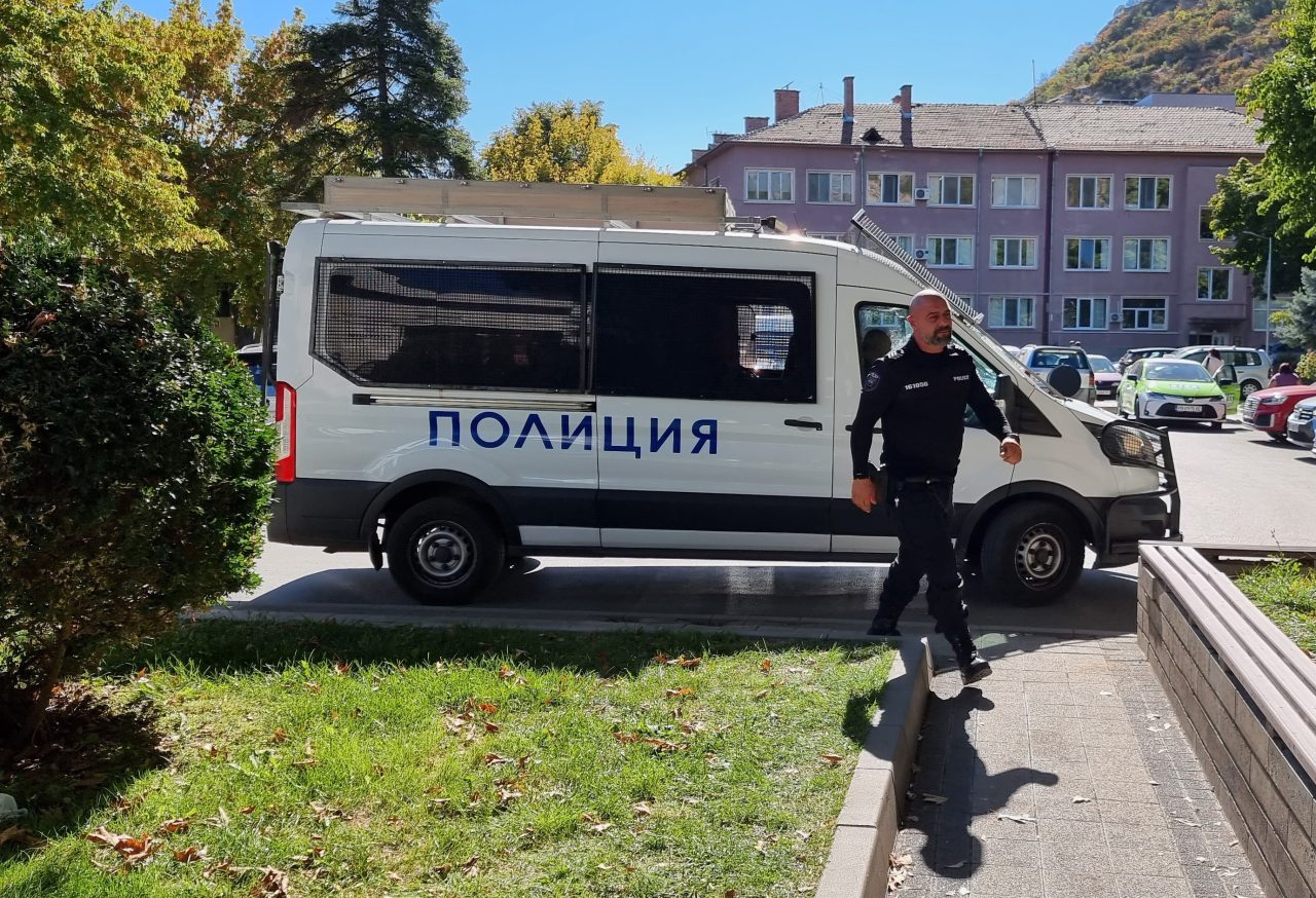 Пловдив - полицейска акция - болница